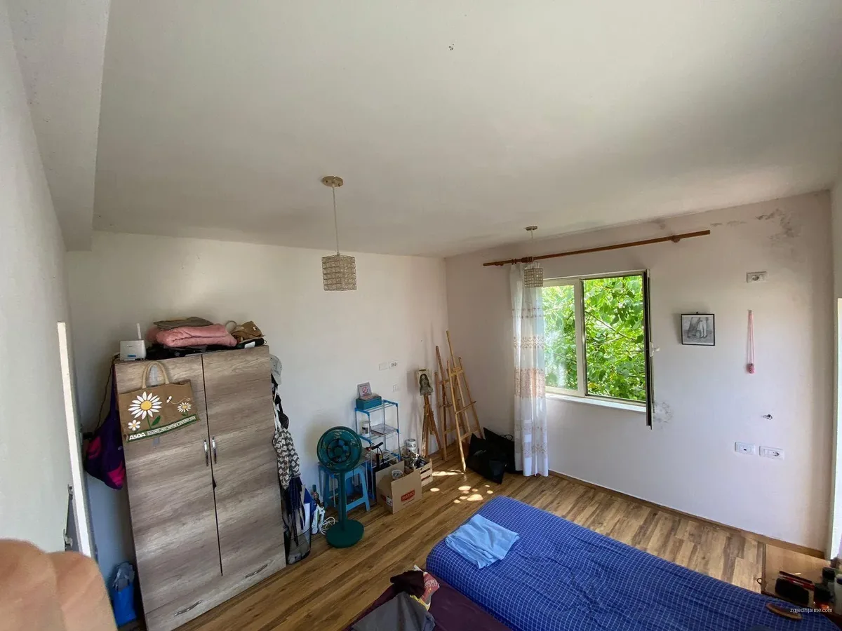 APARTAMENT 1+1. 30000 LEKE.ISH TREGU ELEKTRIKE. — foto 7