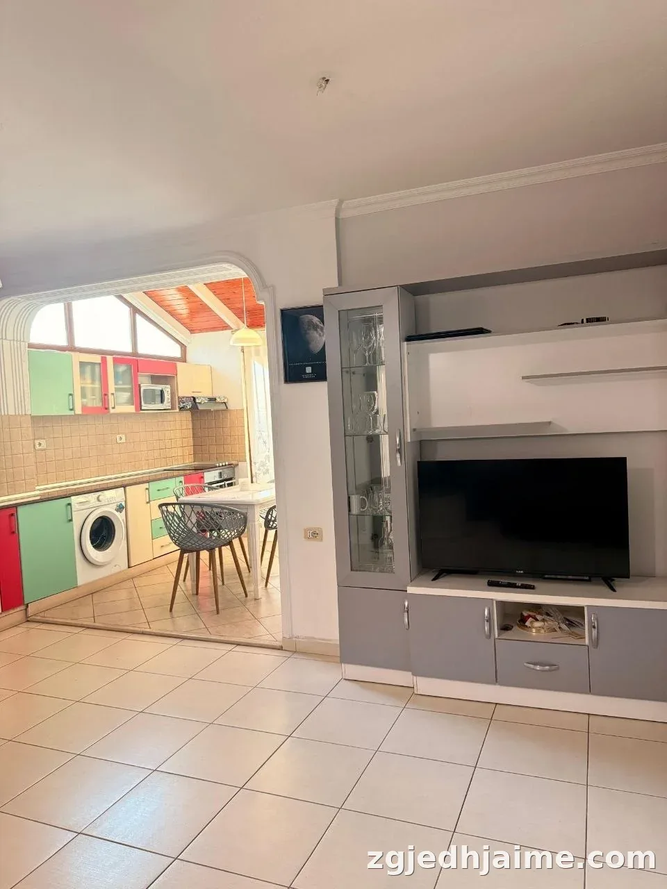 APARTAMENT 1+1 50,000 LEKE RRUGA FORTUZI — foto 2