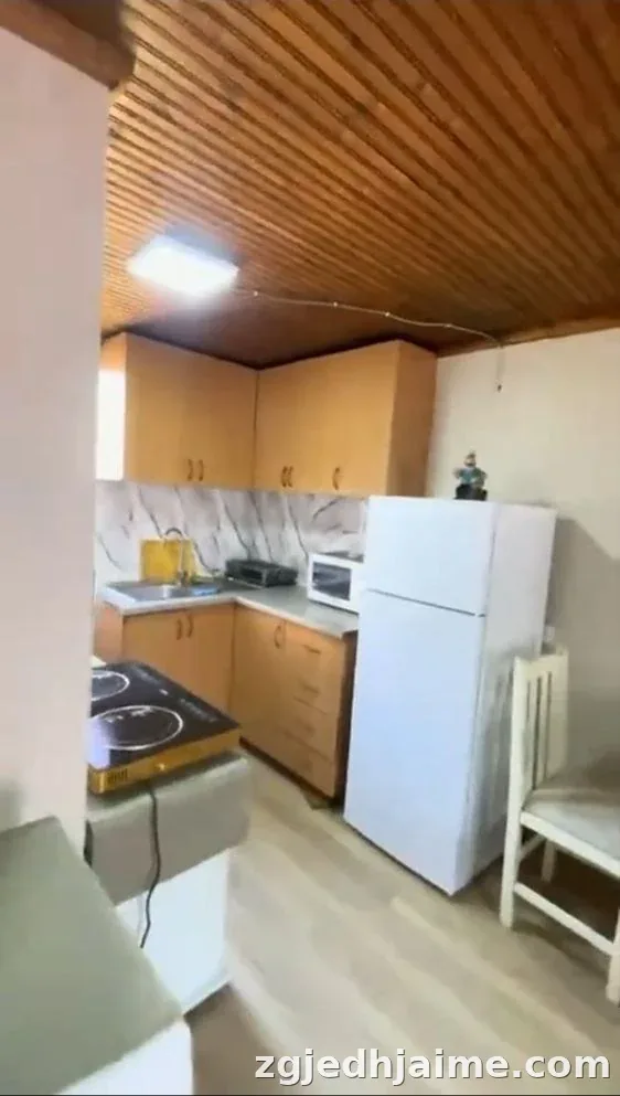 GARSONIERE 40,000 LEKE RRUGA E KAVAJES — foto 1