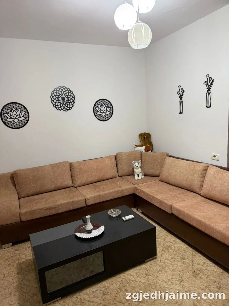 APARTAMENT 3+1 65,000 LEKE PAS FAKULTETIT TE MJEKESISE — foto 1