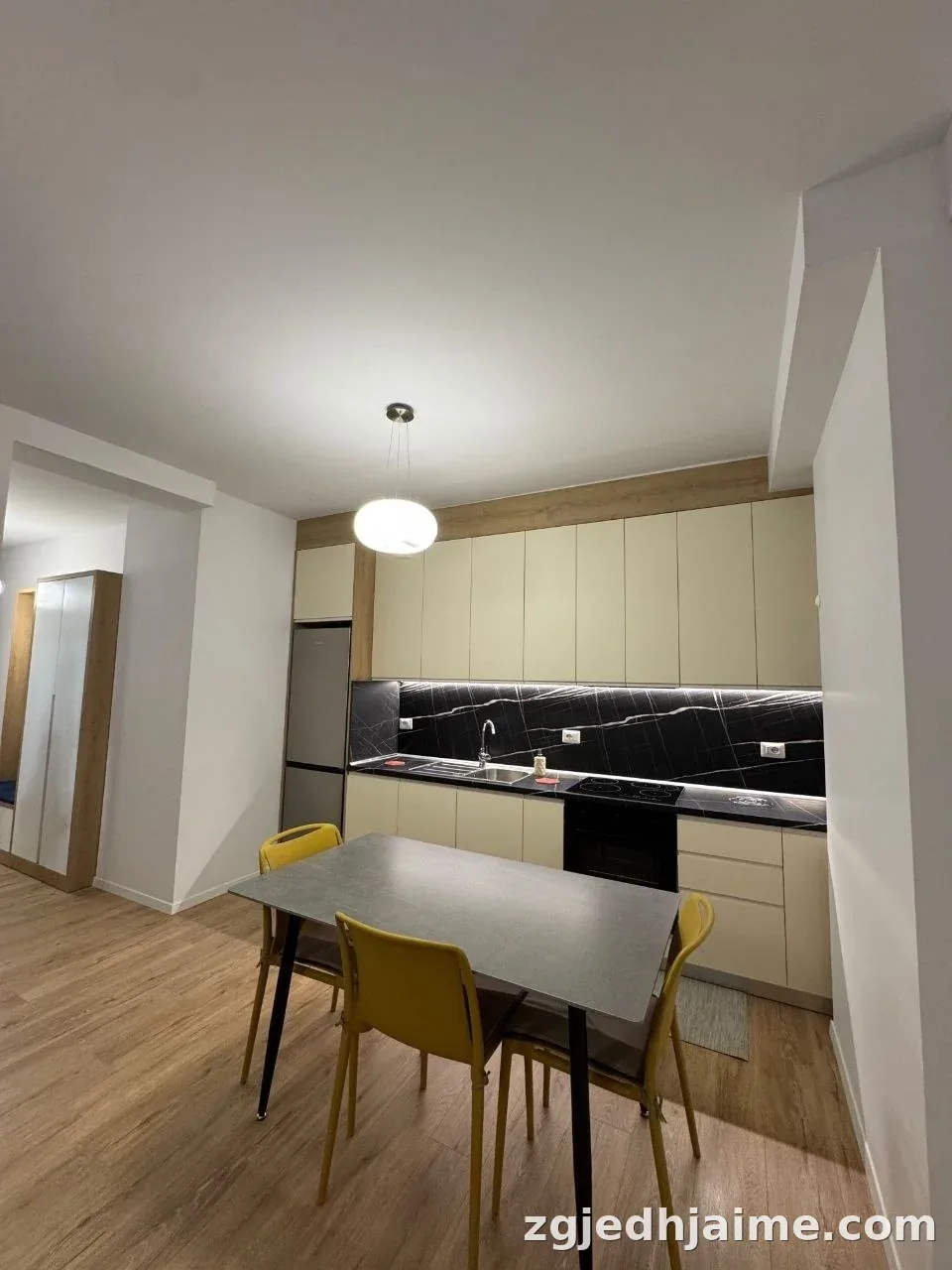 APARTAMENT 2+1 80,000 LEKE 21 DHJETORI — foto 2