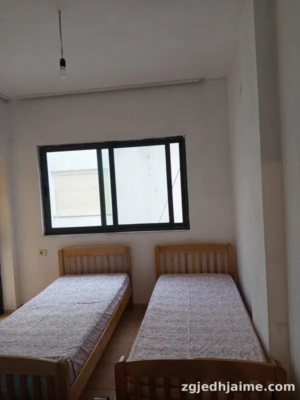 APARTAMENT 1+1. 35000 LEKE.RRUGA 5 MAJI