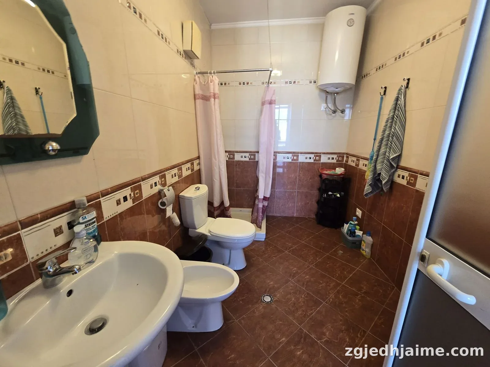APARTAMENT 2+1. 65000 LEKE.QENDER — foto 3