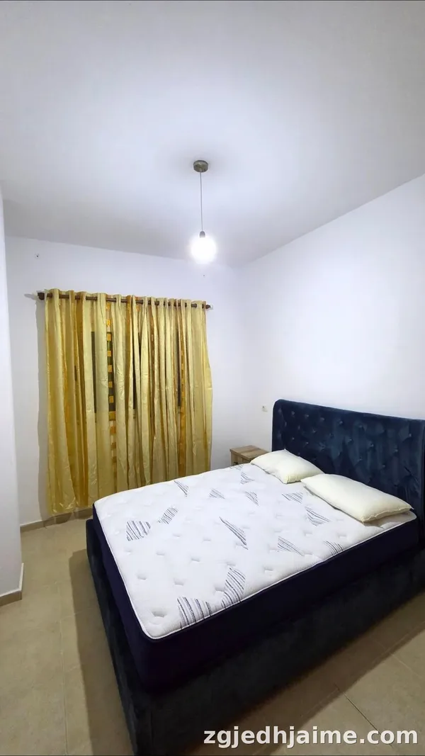 APARTAMENT 1+1. 35000 LEKE.QYTET STUDENTI.