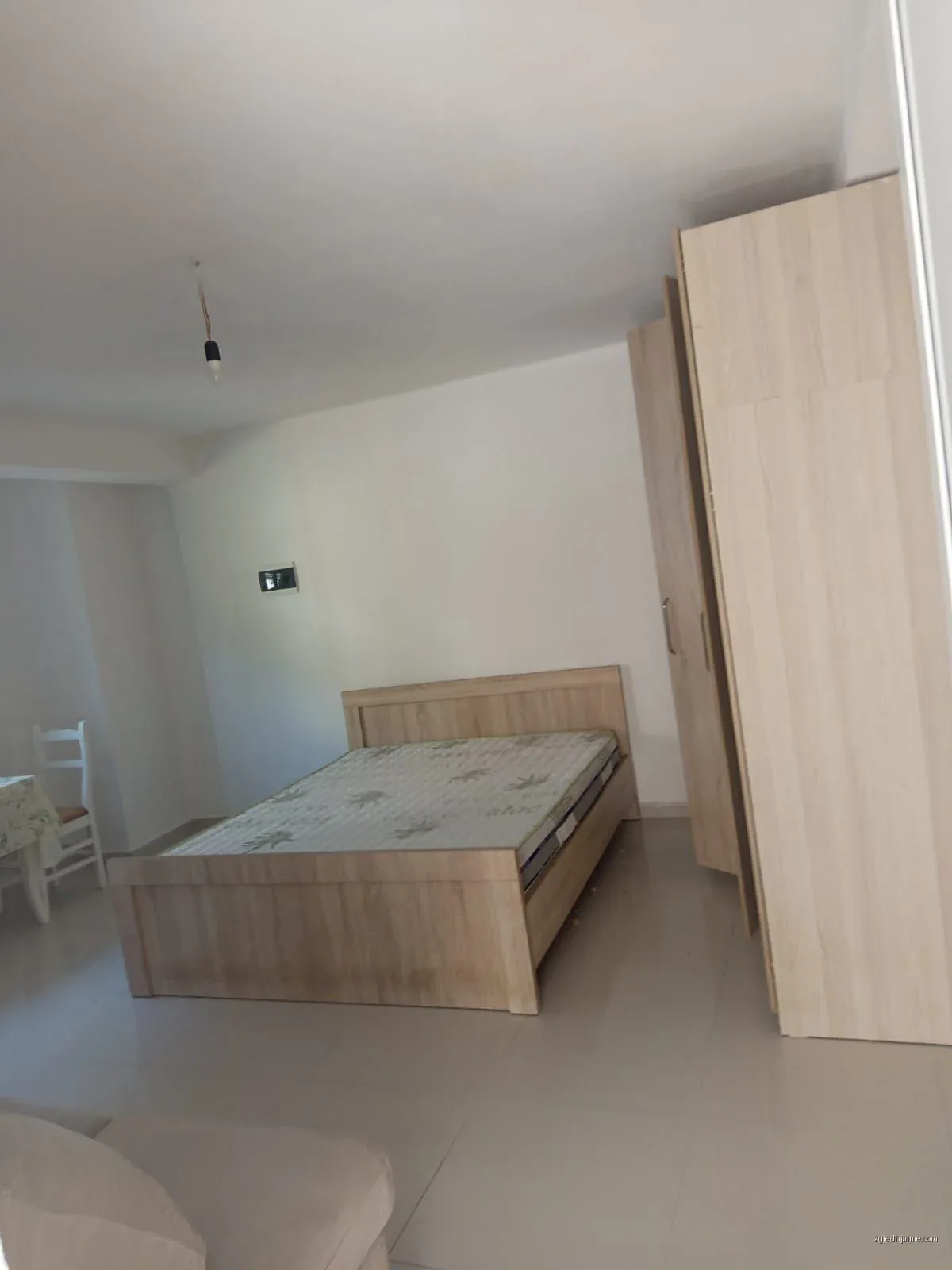 GARSIONERE 25000 LEKE.RRUGA 5 MAJI,PRANE BLACK STONE LOUNGE — foto 1