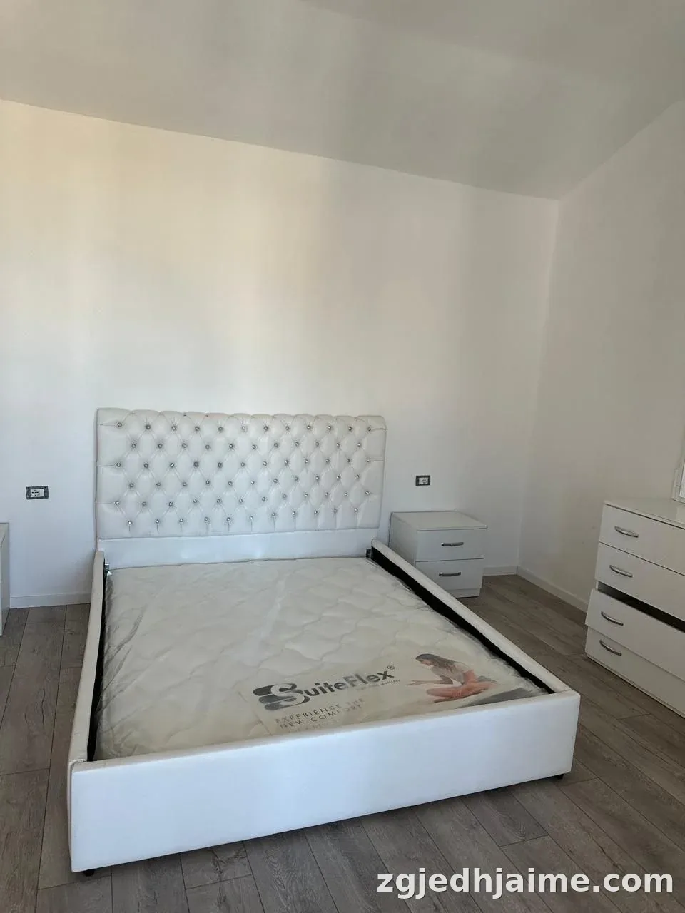 APARTAMENT 1+1 30,000 LEKE VILAT GJERMANE — foto 3