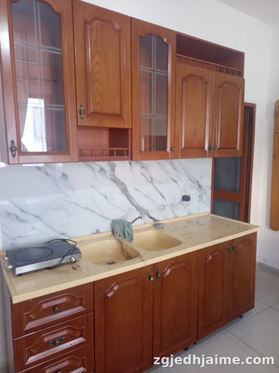 GARSONIERE 40,000 LEKE RRUGA E ELBASANIT — foto 1