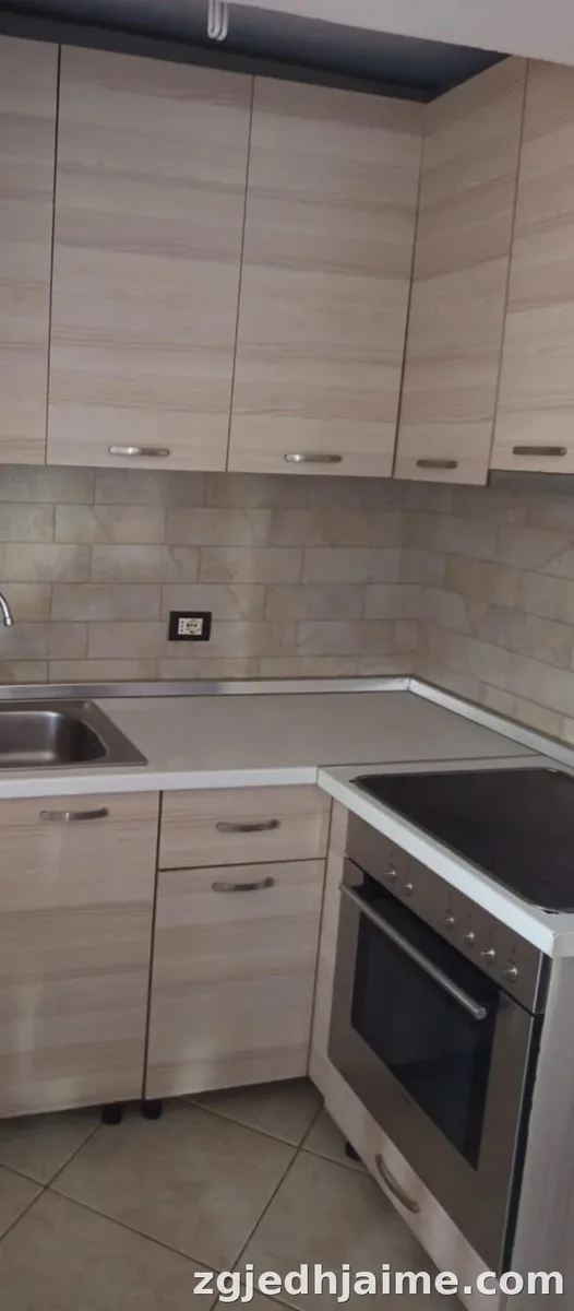 APARTAMENT 1+1. 30000 LEKE.5 MAJI