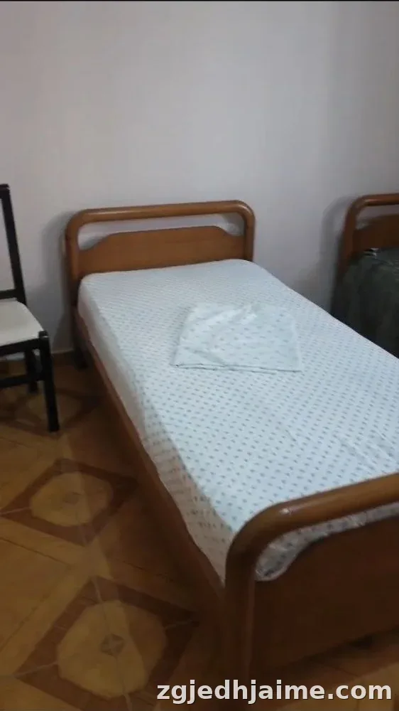 APARTAMENT 1+1 40,000 LEKE SIRI KODRA — foto 3