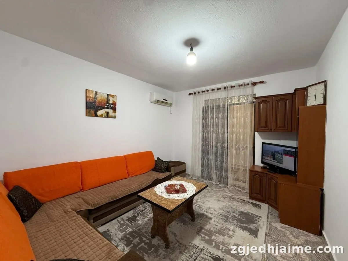 APARTAMENT 1+1 40,000 LEKE BULEVARDI I RI — foto 1