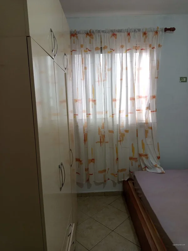 APARTAMENT 1+1. 27000 LEKE. RRUGA 5 MAJI