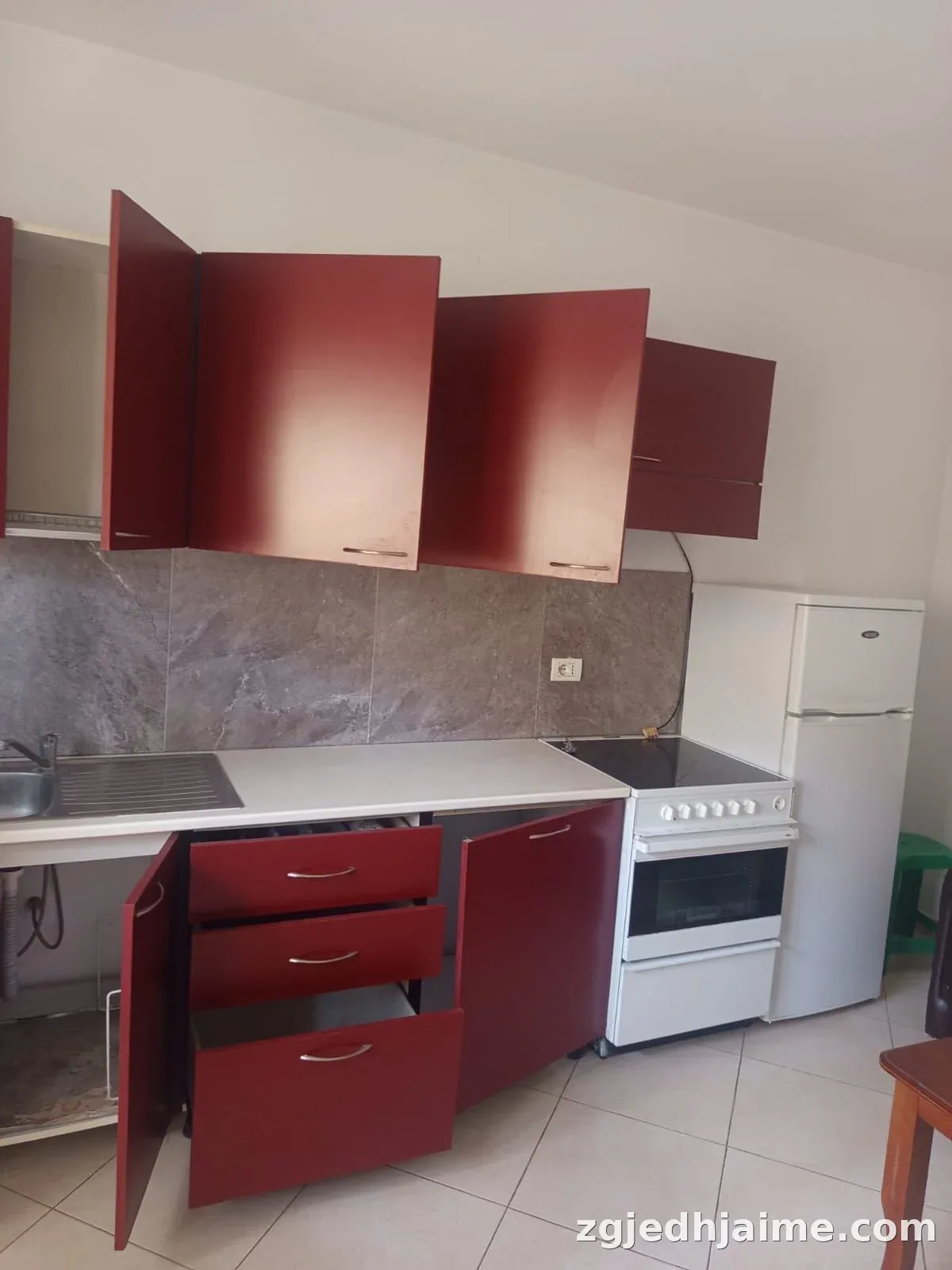 GARSIONERE 17000 LEKE.ISH FUSHA E AVIACIONIT — foto 1