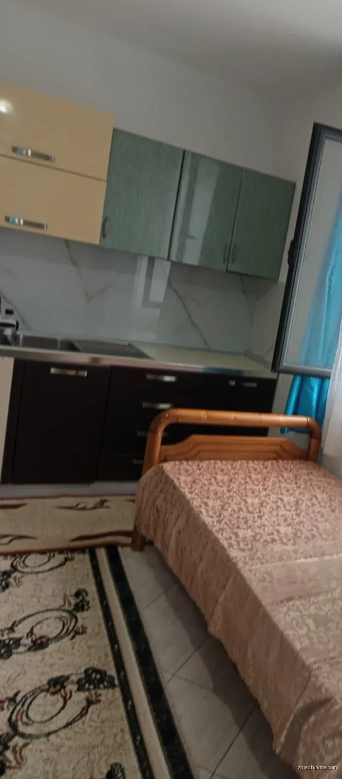 GARSIONERE 22000  LEKE.STACIONI I TRENIT — foto 1