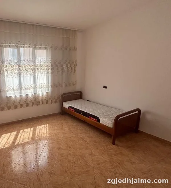 APARTAMENT 2+1 50,000 LEKE ISH-TREGU ELEKTRIK