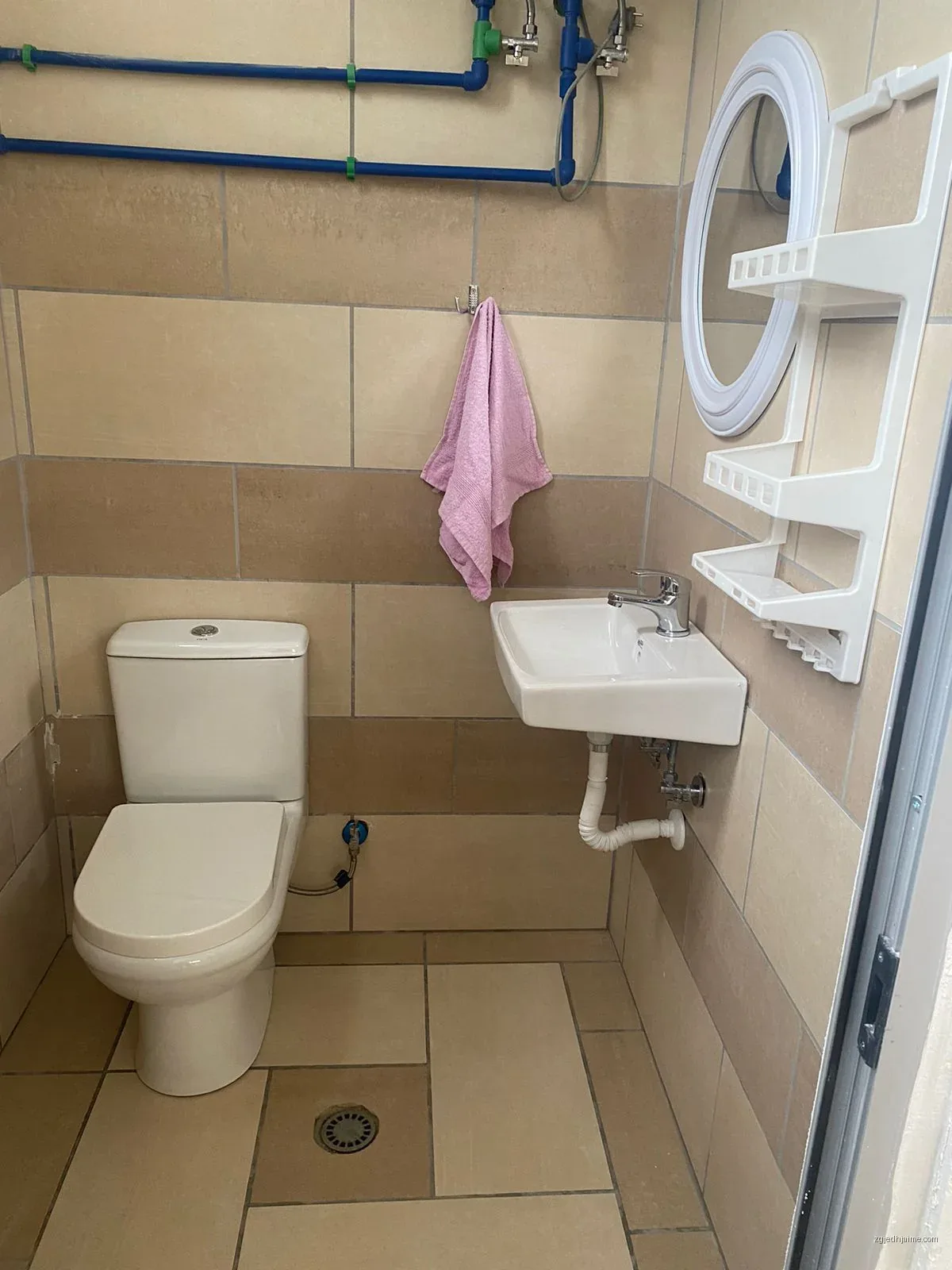 Garsionere 27000leke.Pallati me shigjeta — foto 3