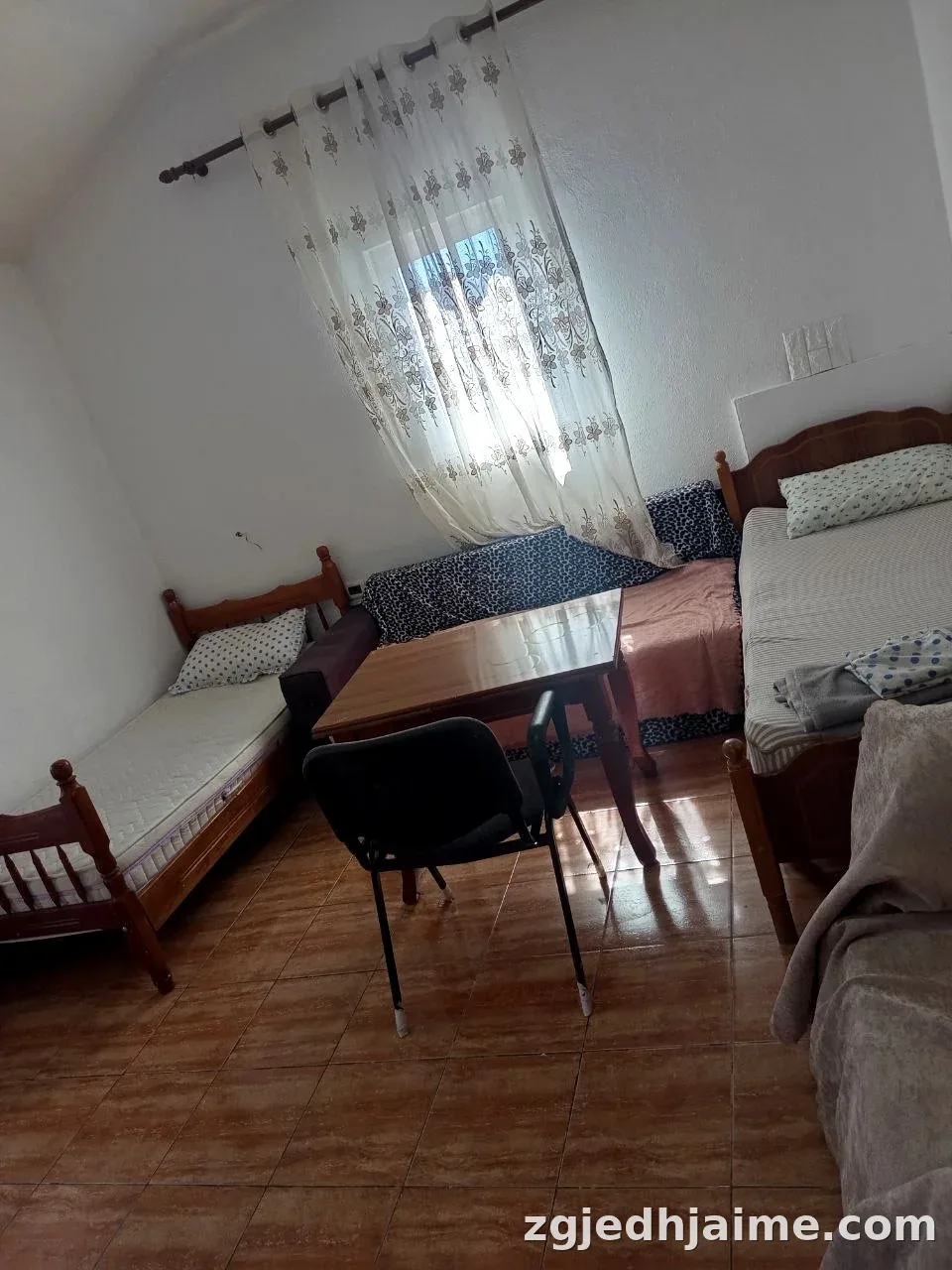 GARSONIERE 30,000 LEKE QYTET STUDENTI — foto 1