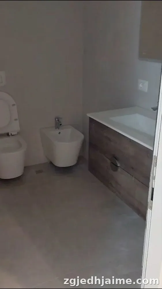 APARTAMENT 1+1 40,000 LEKE RRUGA E DIBRES — foto 4
