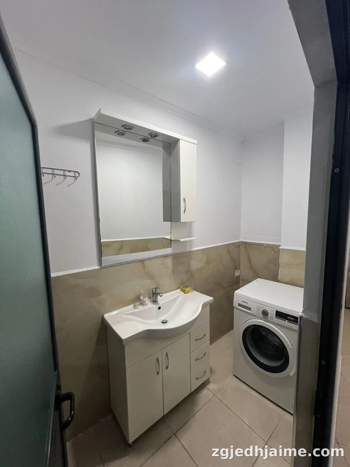 APARTAMENT 1+1. 30000 LEKE.VILAT GJERMANE — foto 4