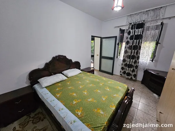 APARTAMENT 1+1. 28000 LEKE.ISH TREGU ELEKTRIK