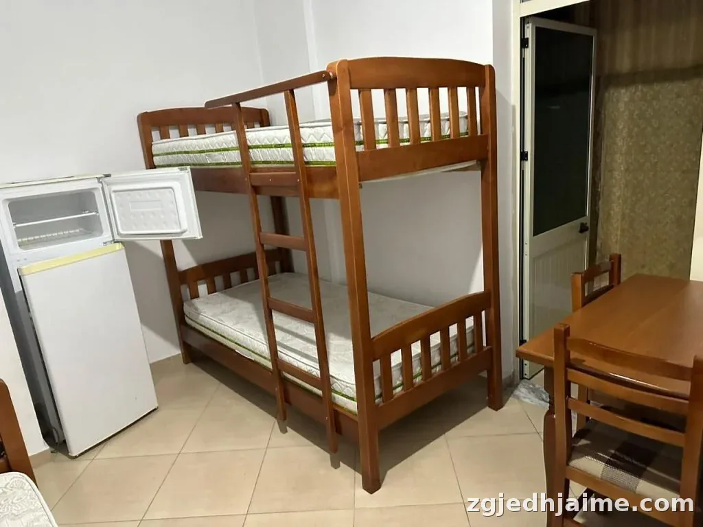 GARSONIERE 30,000 LEKE RRUGA E ELBASANIT — foto 1