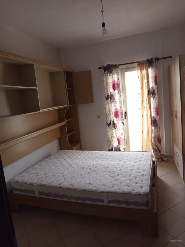 APARTAMENT 1+1. 30000 LEKE.QYTET STUDENTI
