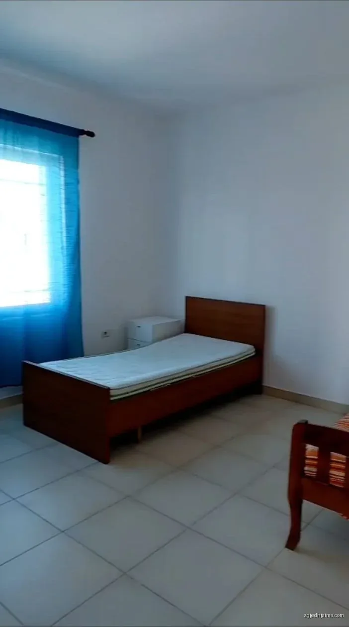 APARTAMENT 2+1. 30000 LEKE.QYTET STUDENTI. — foto 1