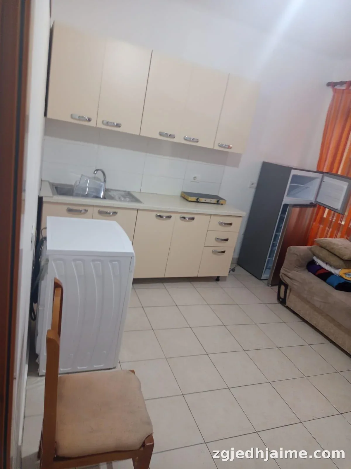 APARTAMENT 1+1. 30000 LEKE.QYTET STUDENTI — foto 4