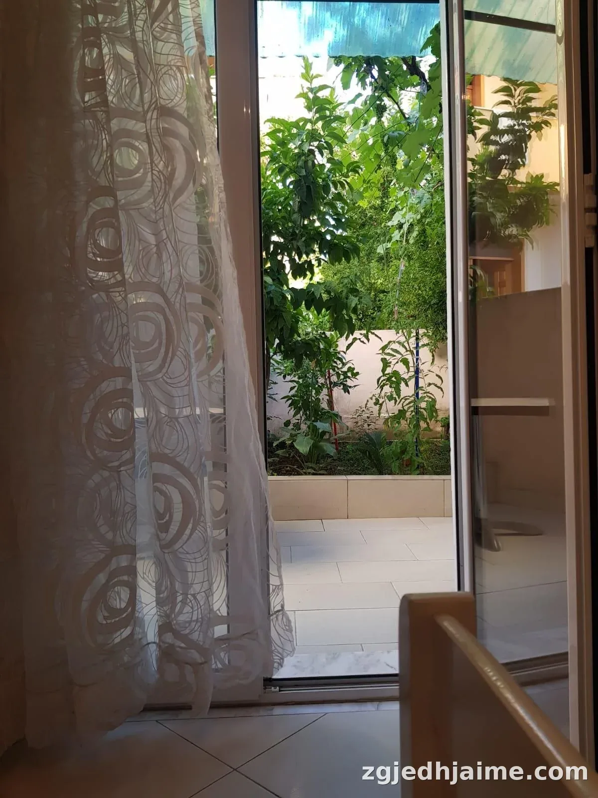 APARTAMENT 1+1. 40000 LEKE.KOMUNA PARISIT — foto 1