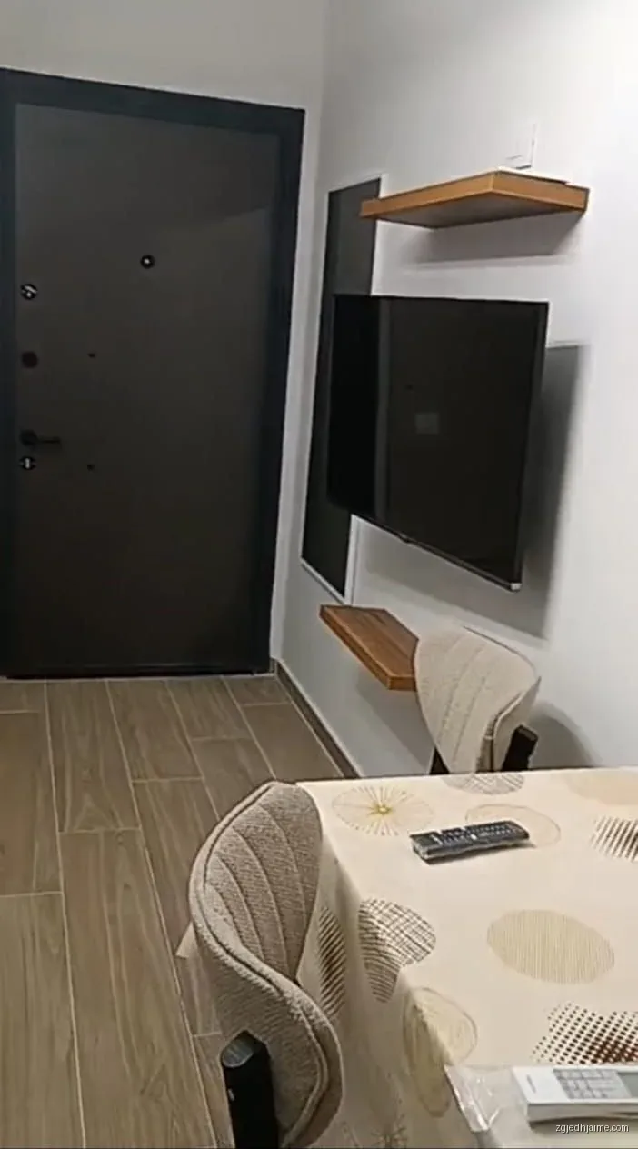 APARTAMENT 1+1. 40000 LEKE.RRUGA 5 MAJI — foto 4