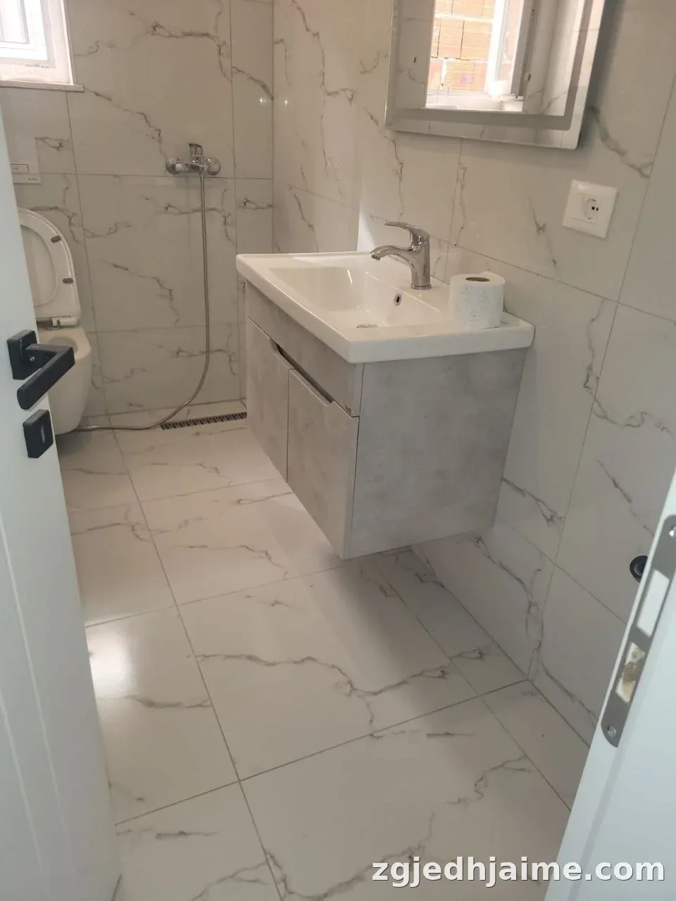 APARTAMENT 1+1 35,000 LEKE QYTET STUDENTI — foto 3