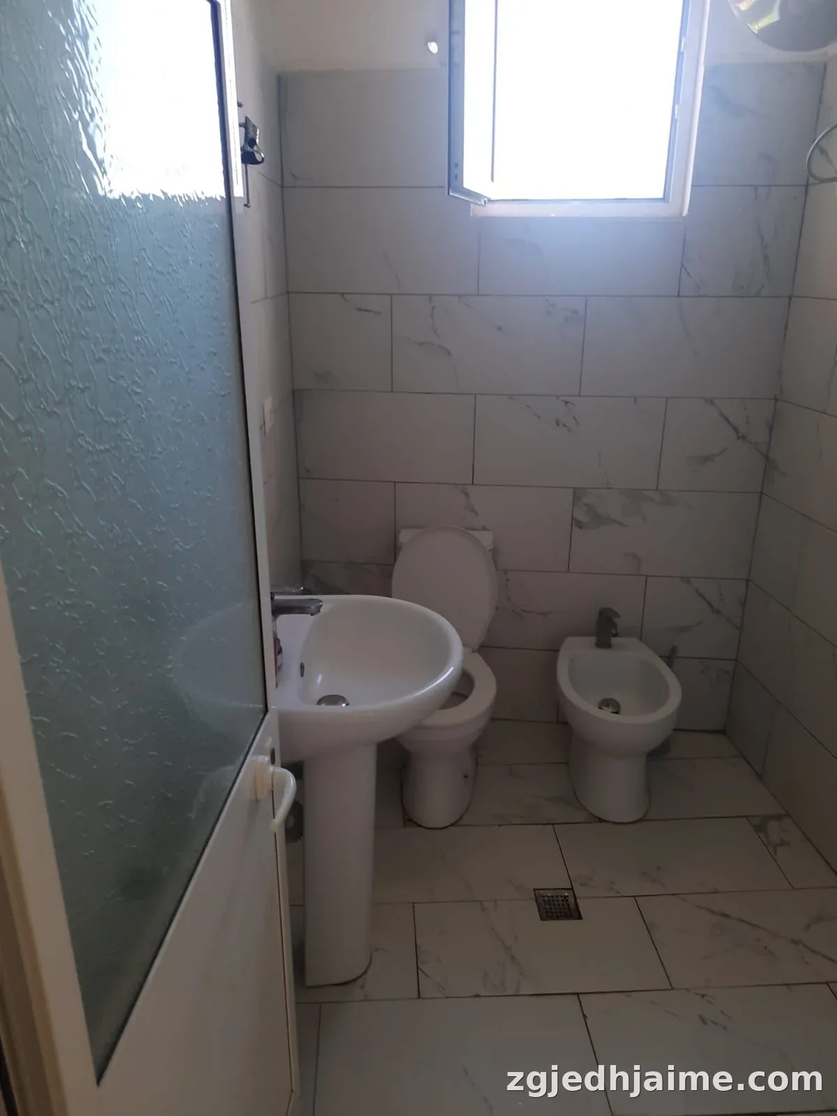 APARTAMENT 1+1. 30000 LEKE. QYTET STUDENTI — foto 3