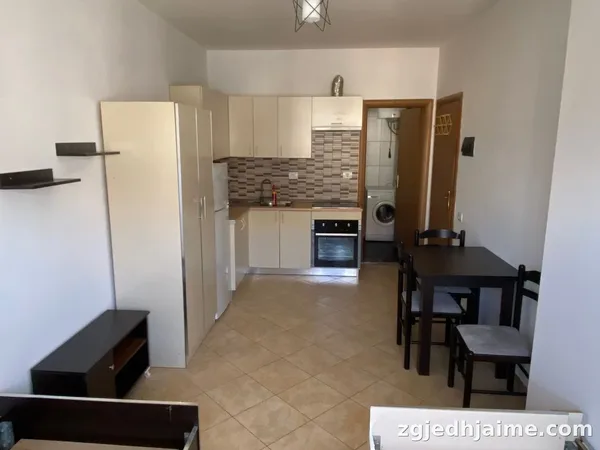 GARSIONERE 28000 LEKE.ASTIR