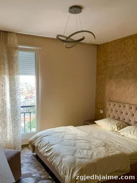 APARTAMENT 3+1 100,000 LEKE RRUGA E DIBRES — foto 3