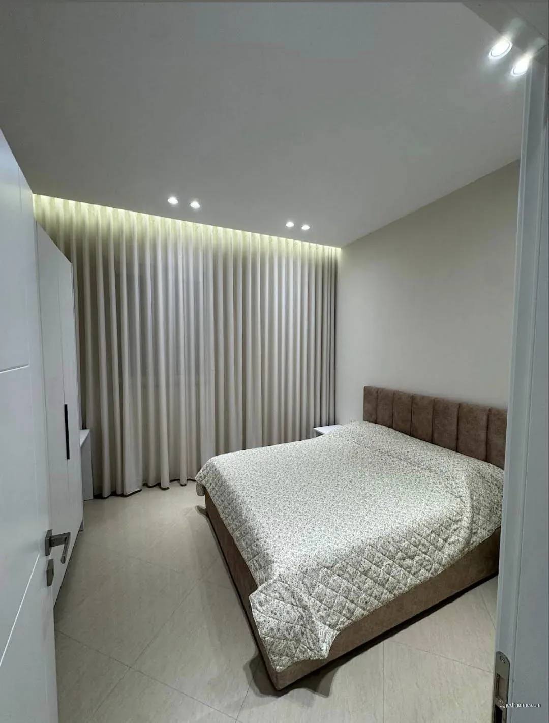 APARTAMENT 1+1+1 POST PARKIMI. 500 EURO.BULEVARDI I RI — foto 4