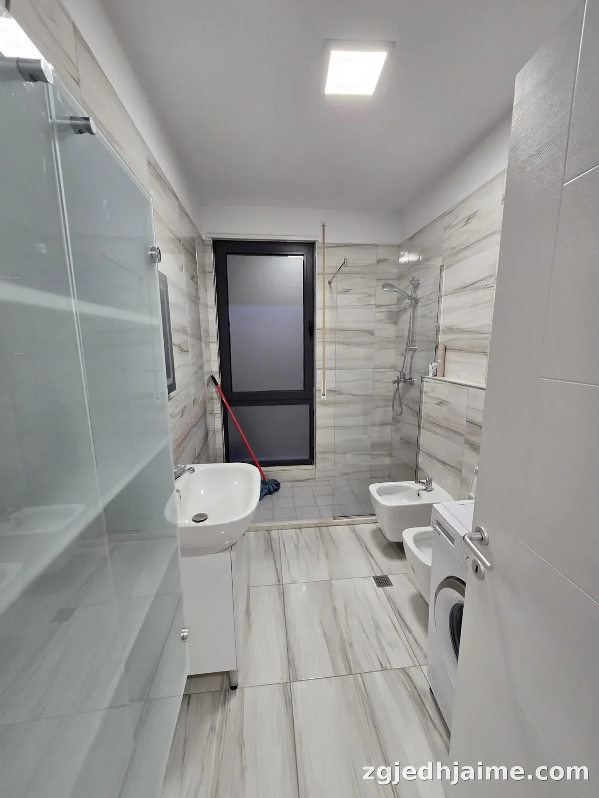 APARTAMENT 1+1. 60000 LEKE.QENDER — foto 3