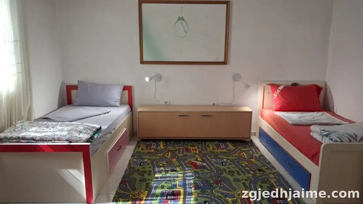 APARTAMENT 3+1 55,000 LEKE ISH-TREGU ELEKTRIK — foto 3