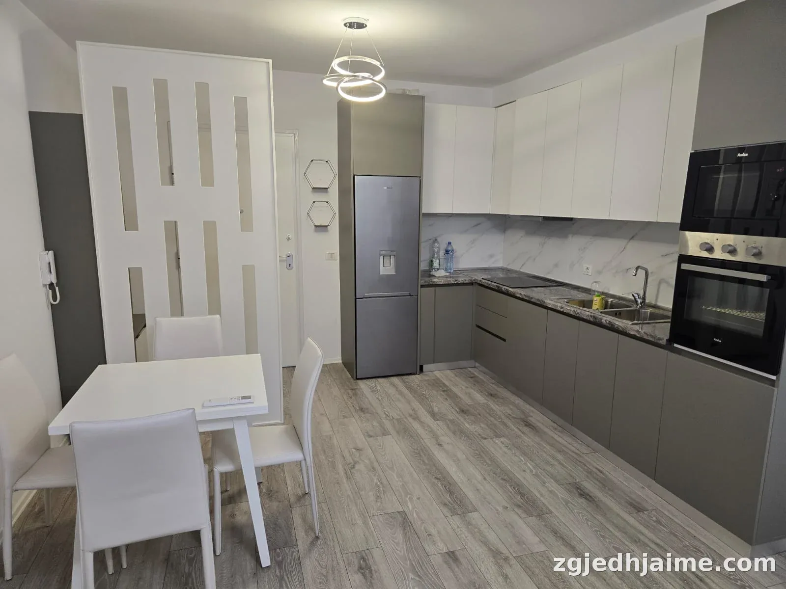 Apartment 1+1 në Qendër — foto 1