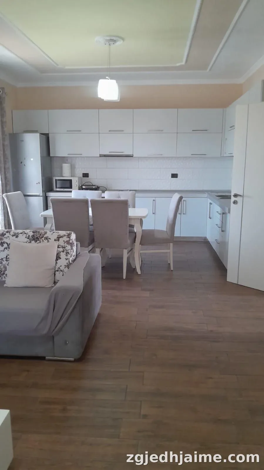 APARTAMENT 2+1. 60000 LEKE.PRANE SHKOLLES MREKULLIA.KODRA E PRIFTIT — foto 2
