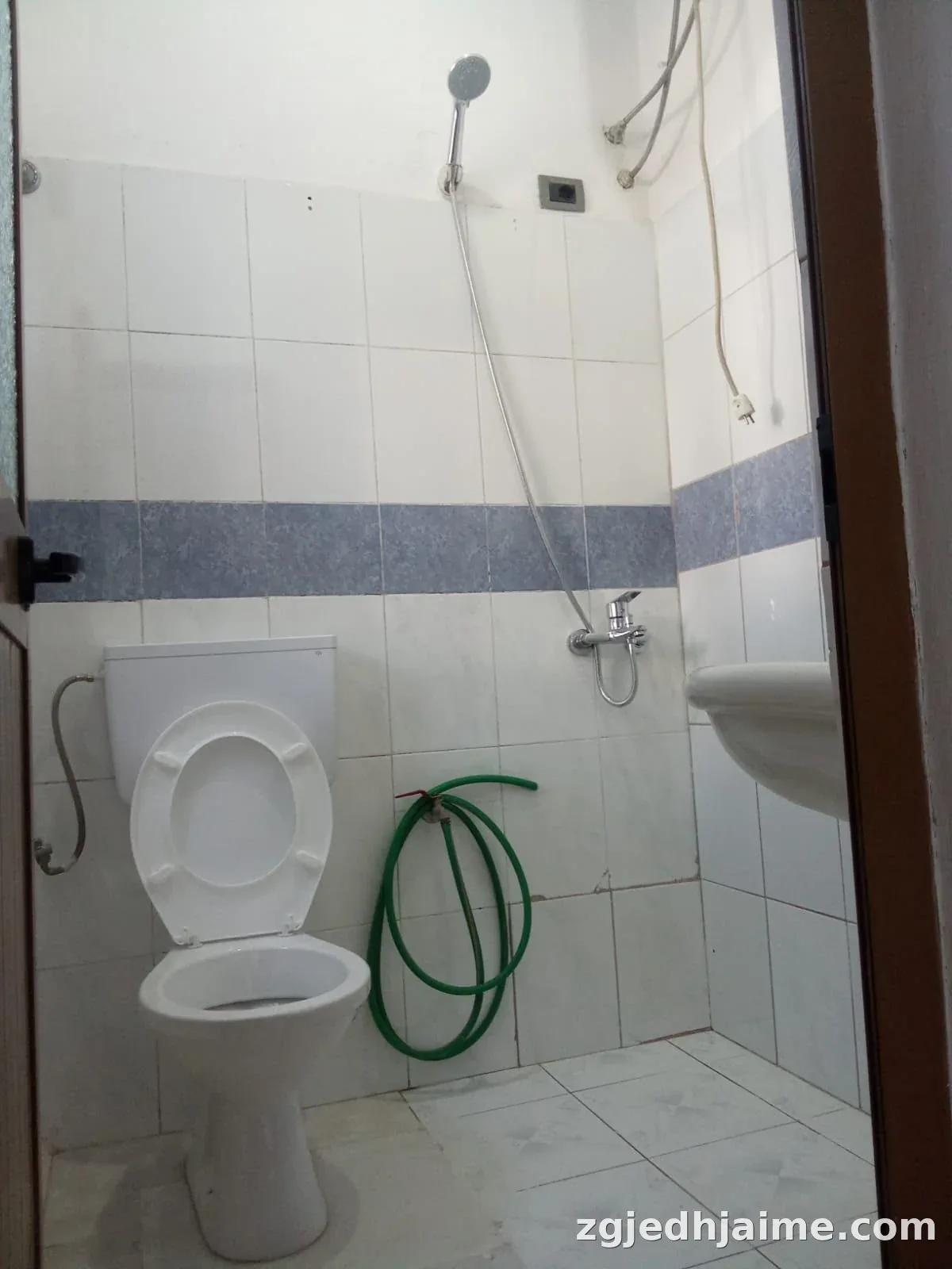 APARTAMENT 1+1. 30000 LEKE.RRUGA 5 MAJI — foto 2