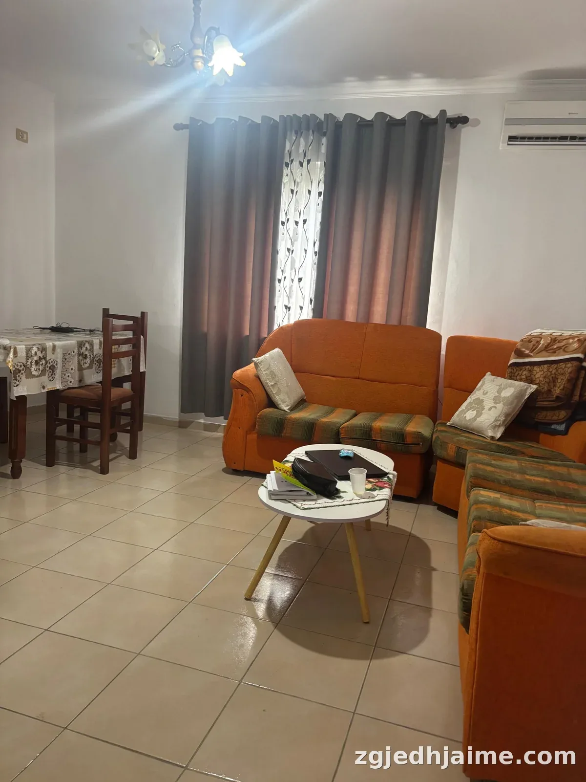 APARTAMENT 2+1. 35000 LEKE.KINOSTUDIO — foto 1