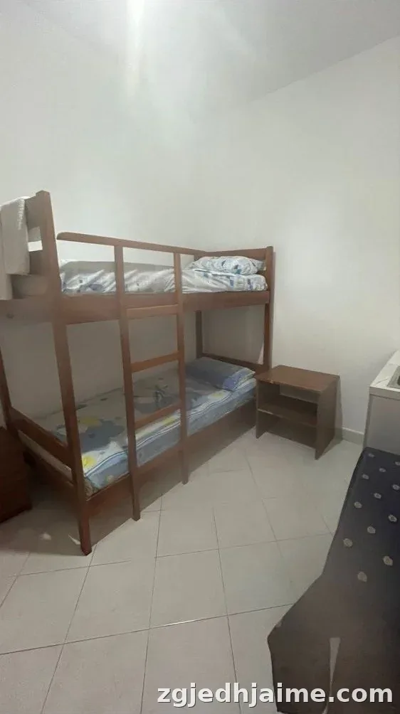 GARSONIERE 250 EURO VILAT AMERIKANE — foto 1