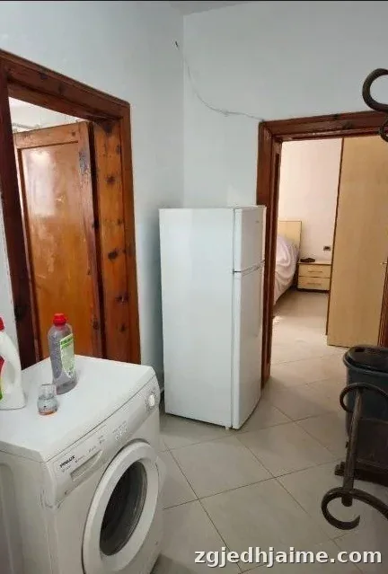 APARTAMENT 1+1 45,000 LEKE RRUGA E KAVAJES — foto 2