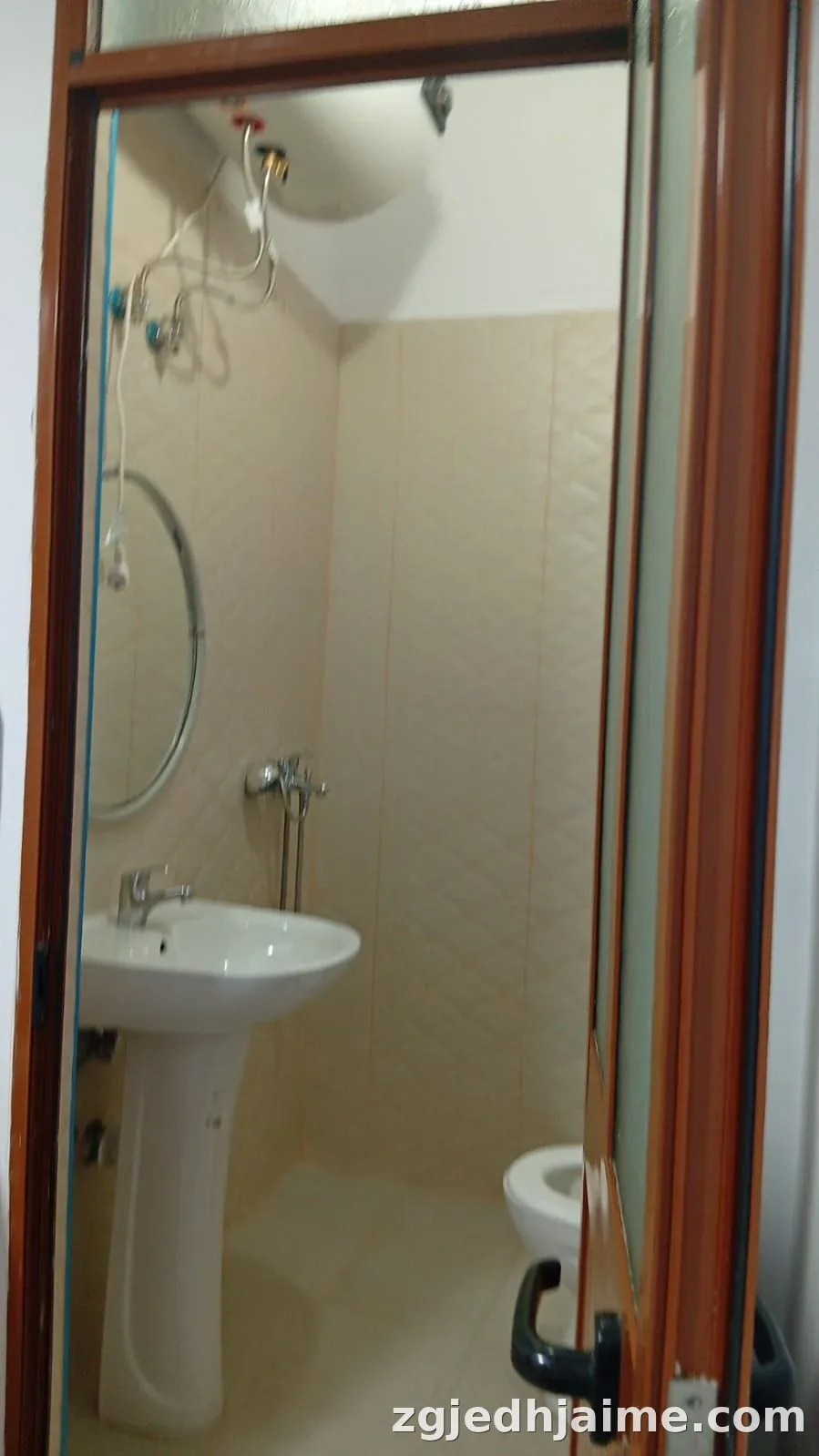 APARTAMENT 1+1. 30000 LEKE.ALI DEM — foto 4