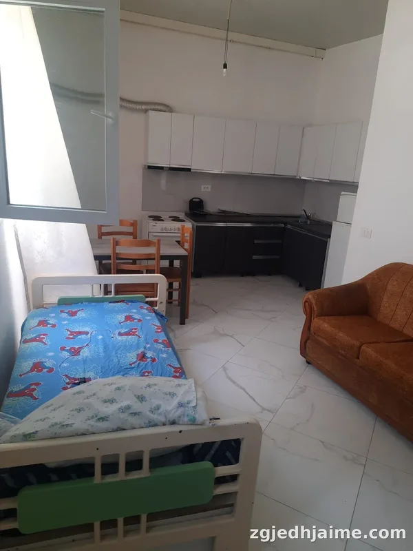 APARTAMENT 1+1. 30000 LEKE. QYTET STUDENTI