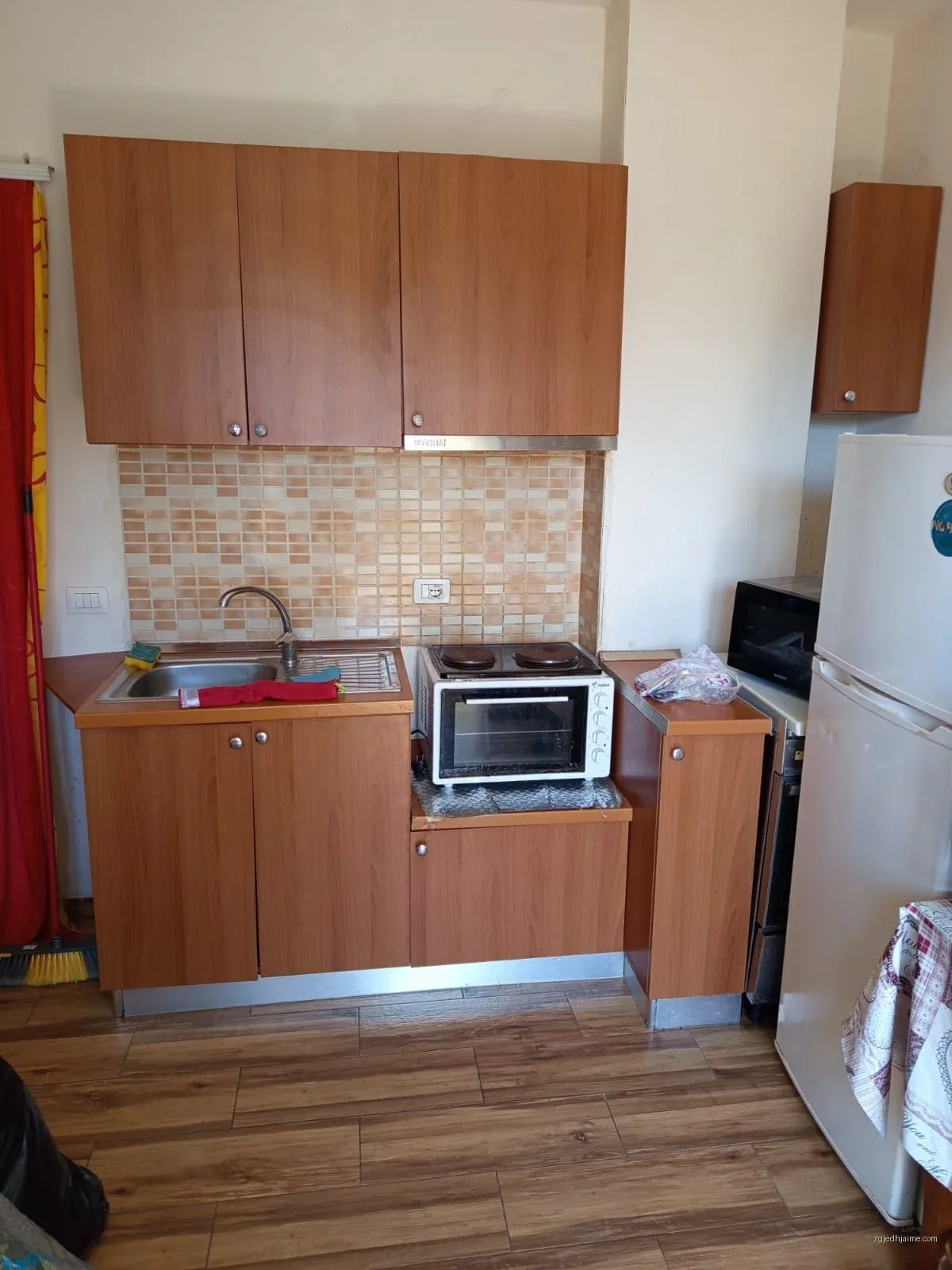 GARSIONERE 22000 LEKE.ISH TREGU ELEKTRK. — foto 1