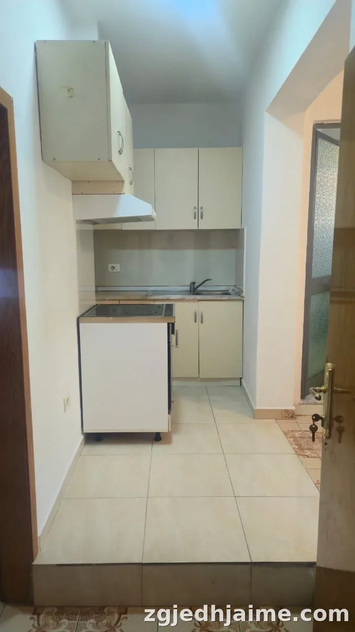 APARTAMENT 1+1. 32000 LEKE.RRUGA 5 MAJI — foto 3