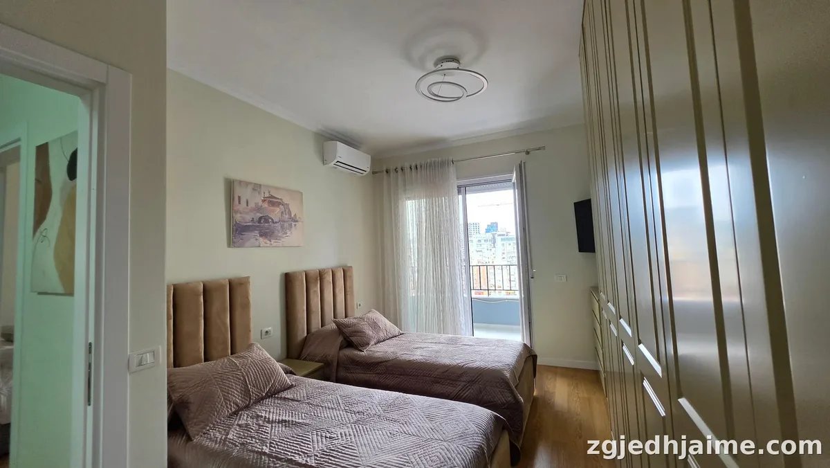 APARTAMENT 2+1 90,000 LEKE PAZARI I RI — foto 1