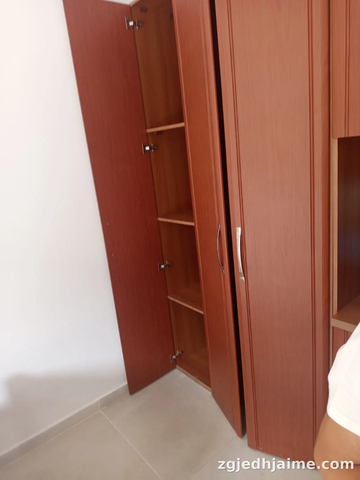 GARSIONERE 26000 LEKE.FAKULTETI EKONOMIK — foto 3