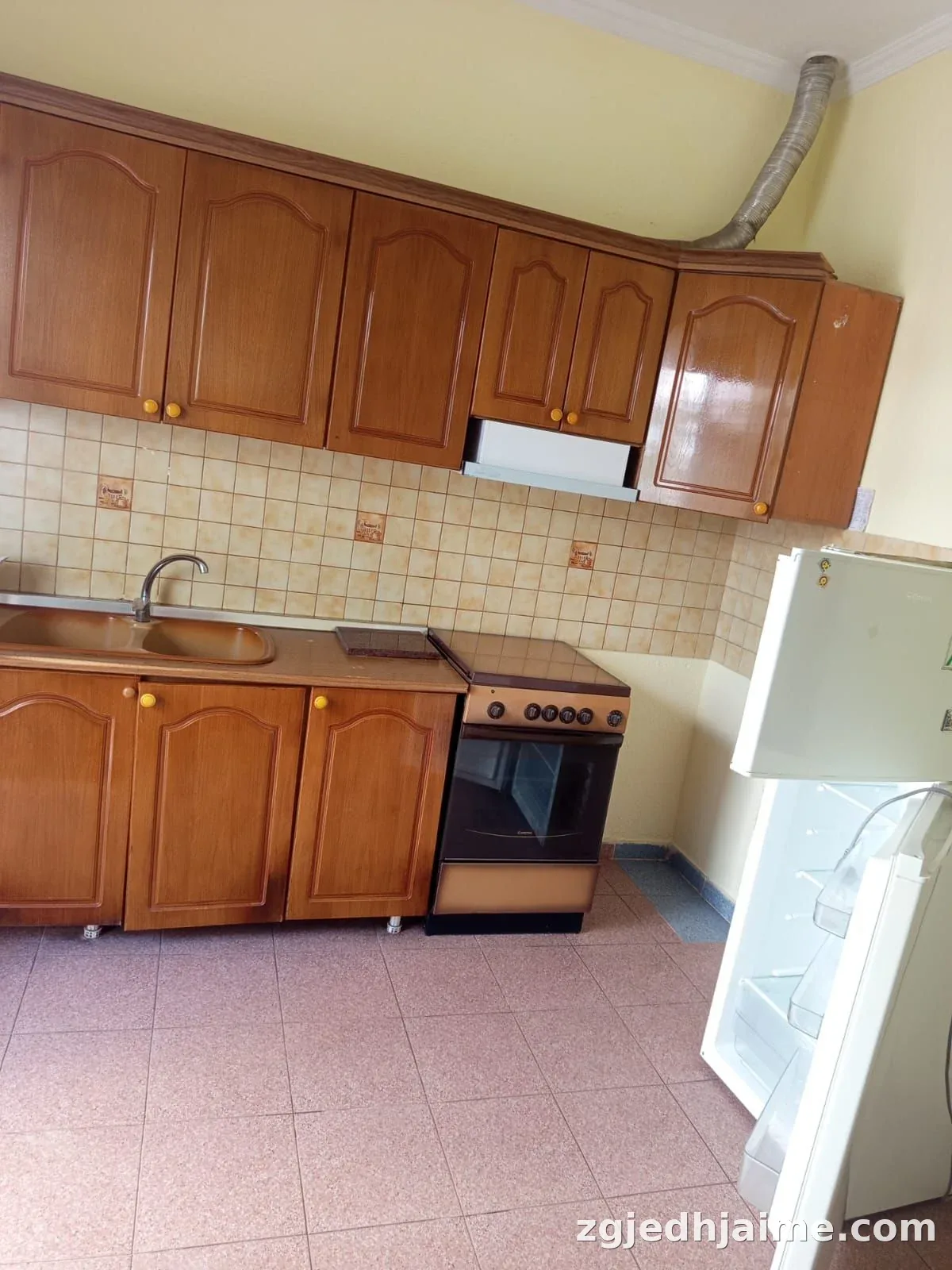 APARTAMENT 1+1. 30000 LEKE ASTIR. — foto 1