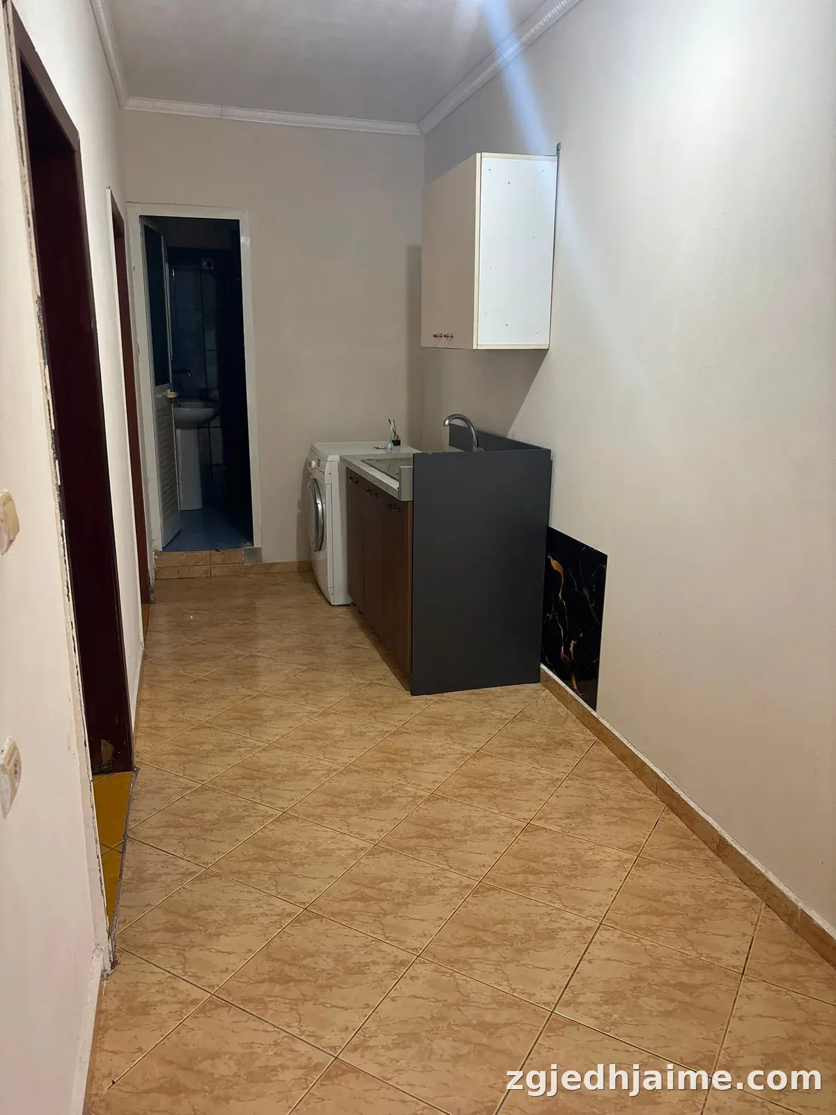 APARTAMENT 1+1. 30000 LEKE.VILAT GJERMANE — foto 3